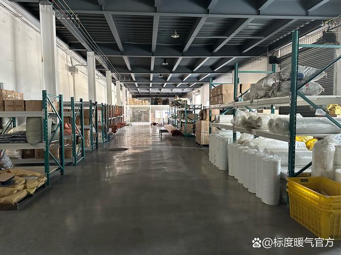标度暖气天津工厂实景,期待您的合作#中国房地产# #标度暖气# #散热器