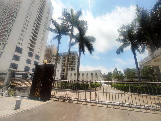 北海市中心北海大道旁这个老工厂开始拆了,准备搞房地产项目?